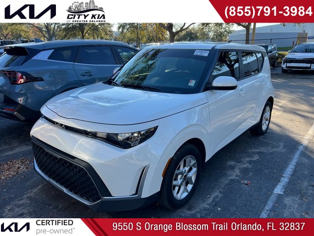 2023 Kia Soul LX's photo