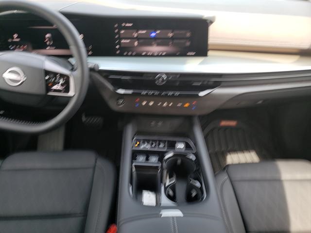 2025 Nissan Murano Platinum photo 13