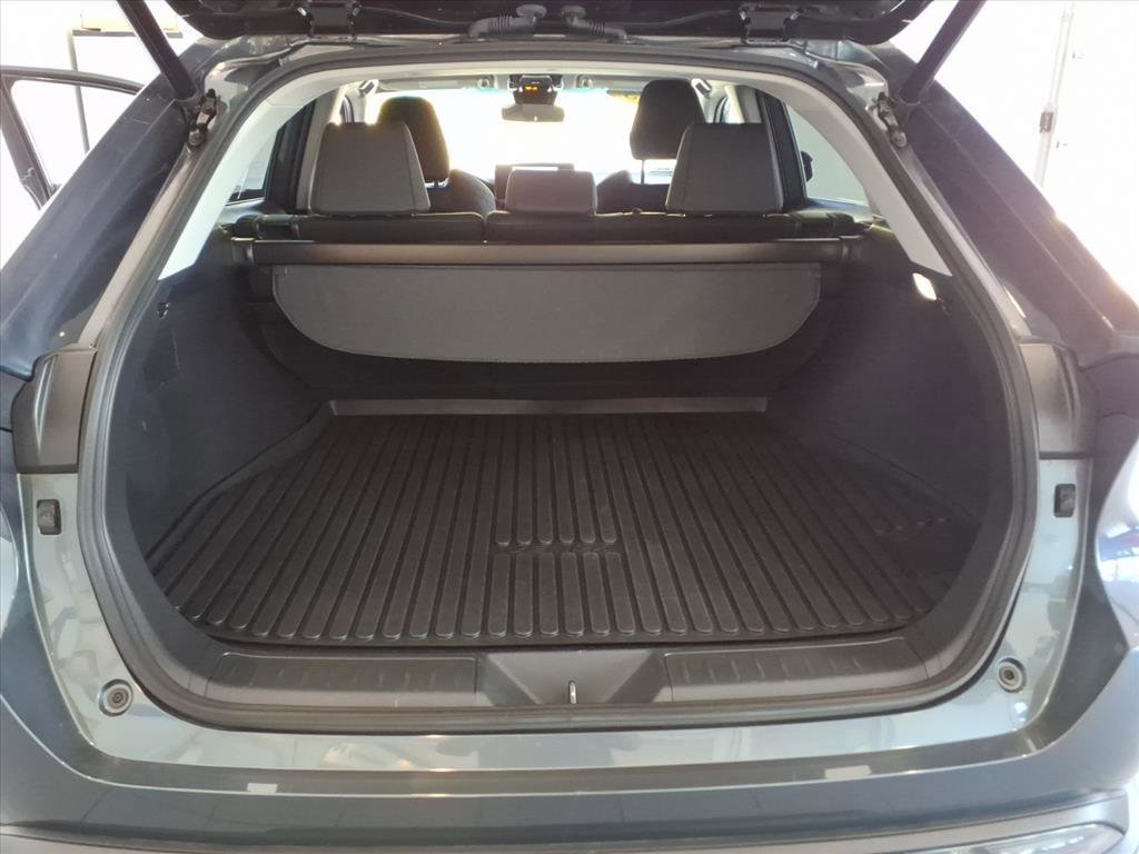 2023 Toyota Venza LE photo 14