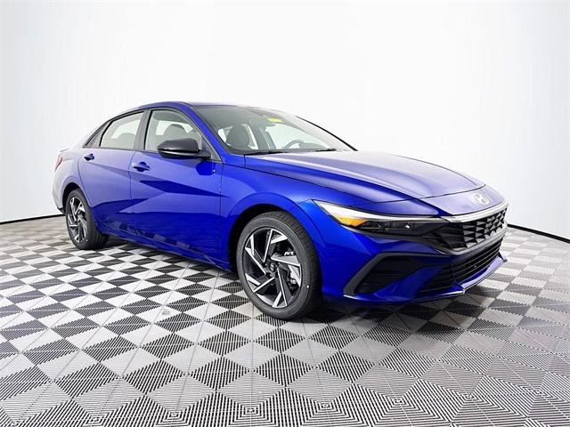 2025 Hyundai Elantra SEL Sport photo 8