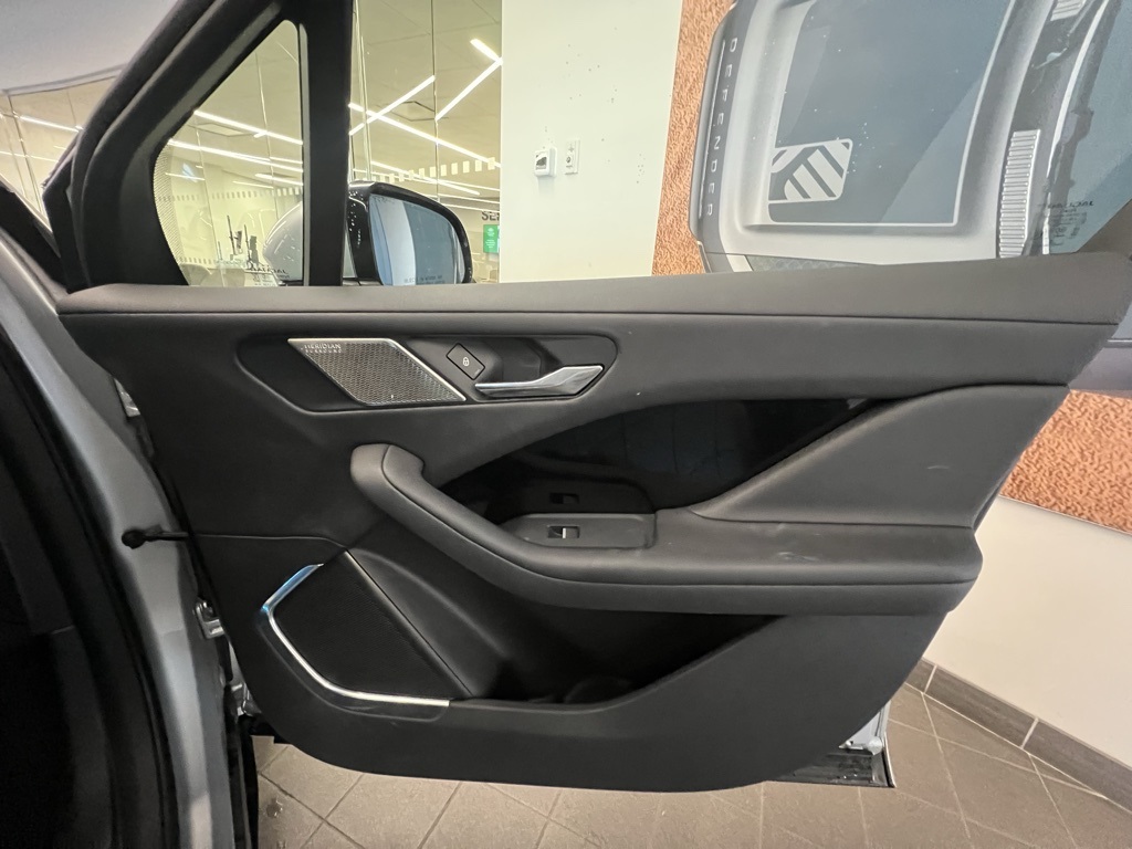 2020 Jaguar I-PACE S photo 17