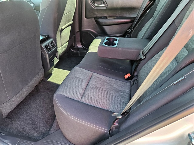 2024 Nissan Rogue SV photo 12