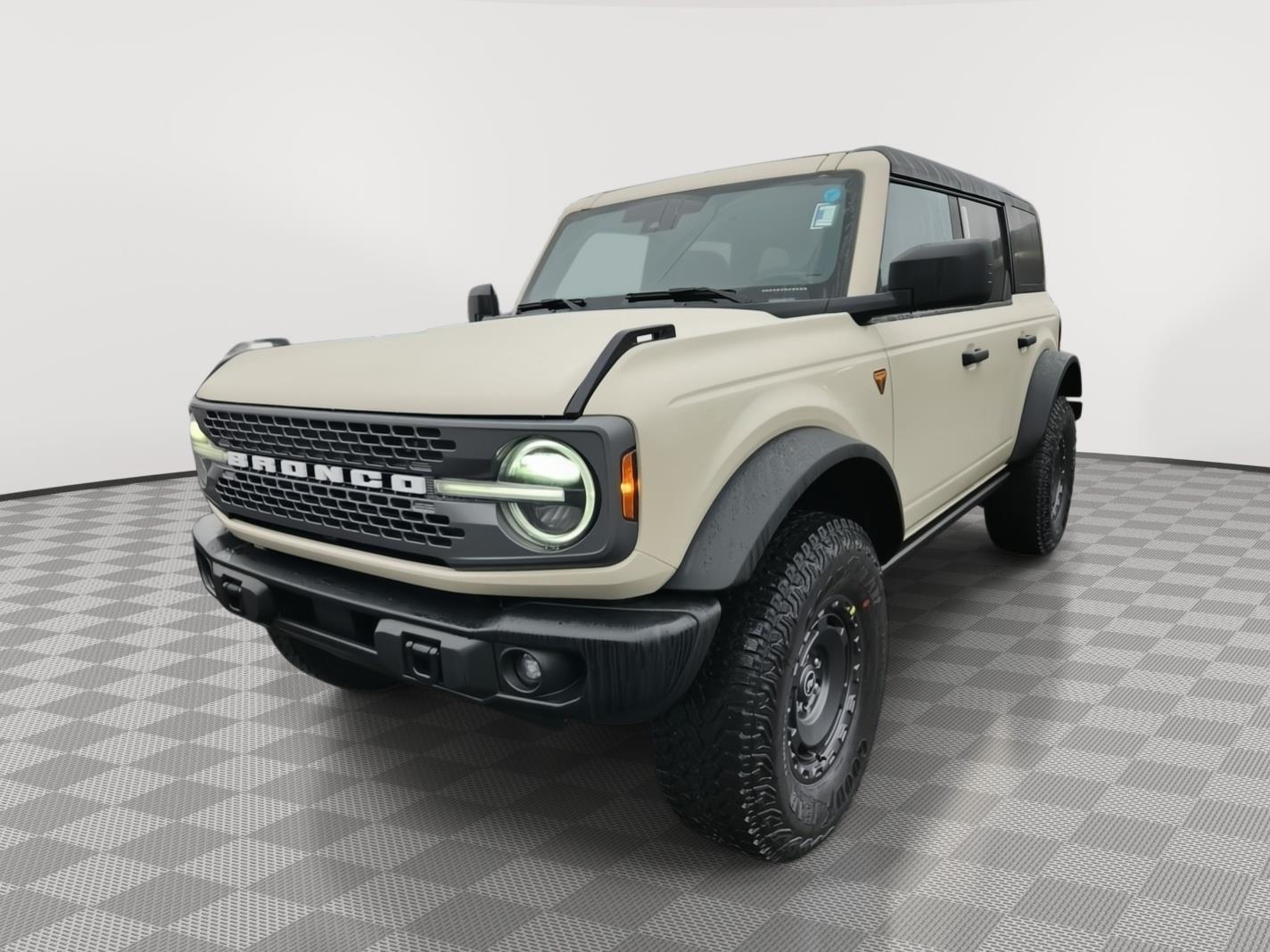 2025 Ford Bronco Badlands photo 2