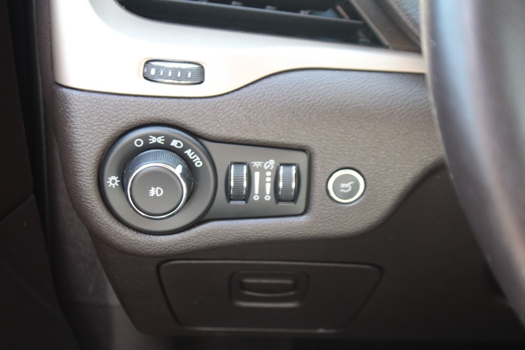 2016 Jeep Cherokee Trailhawk photo 13