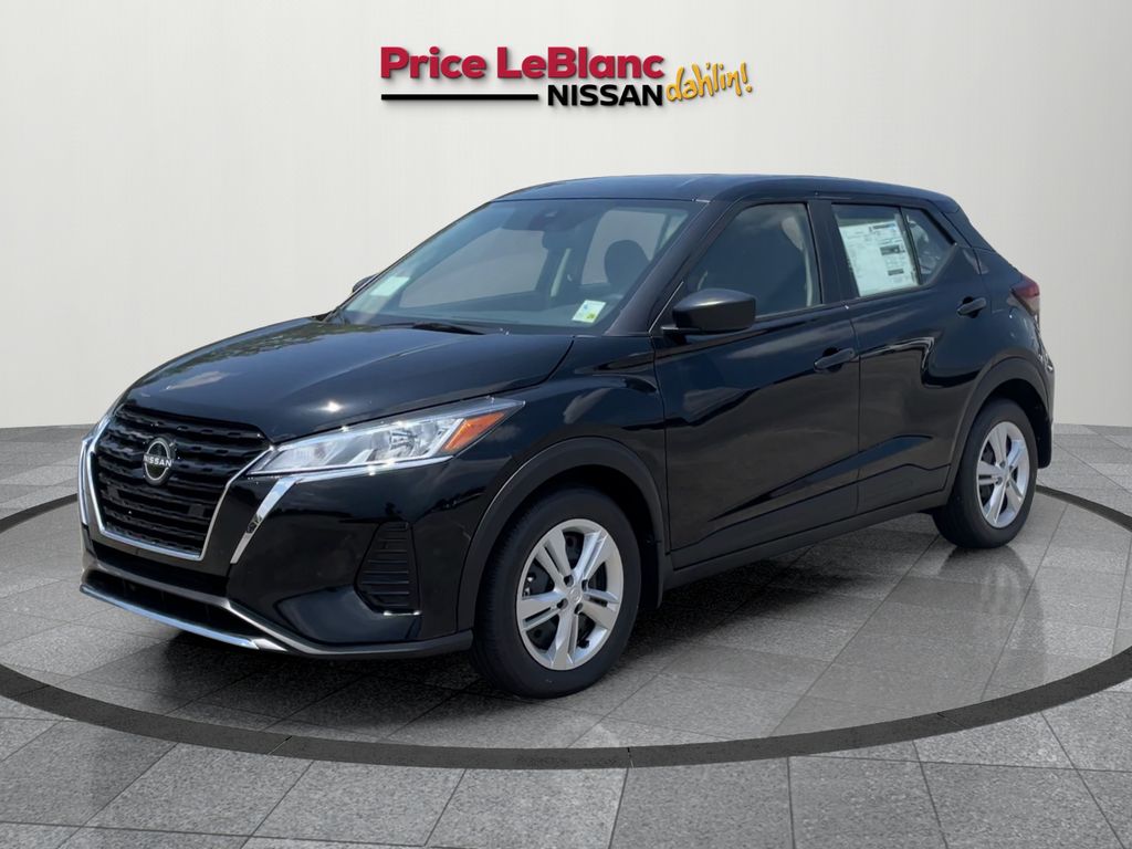 2025 Nissan Kicks Play S photo 3