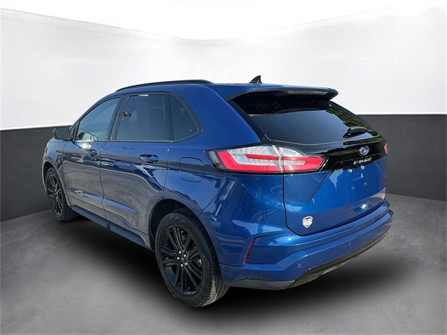 2022 Ford Edge ST photo 3