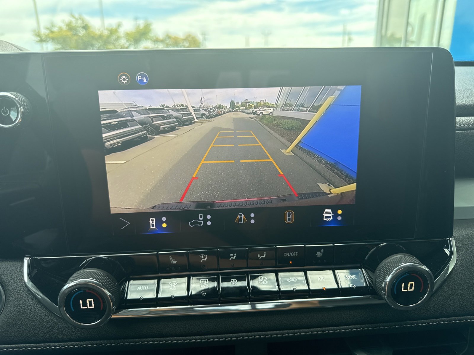 2026 Chevrolet Colorado LT photo 17