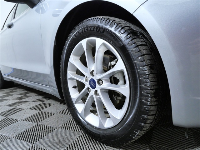 Used 2020 Ford Fusion SE with VIN 3FA6P0HD8LR230862 for sale in Apple Valley, Minnesota