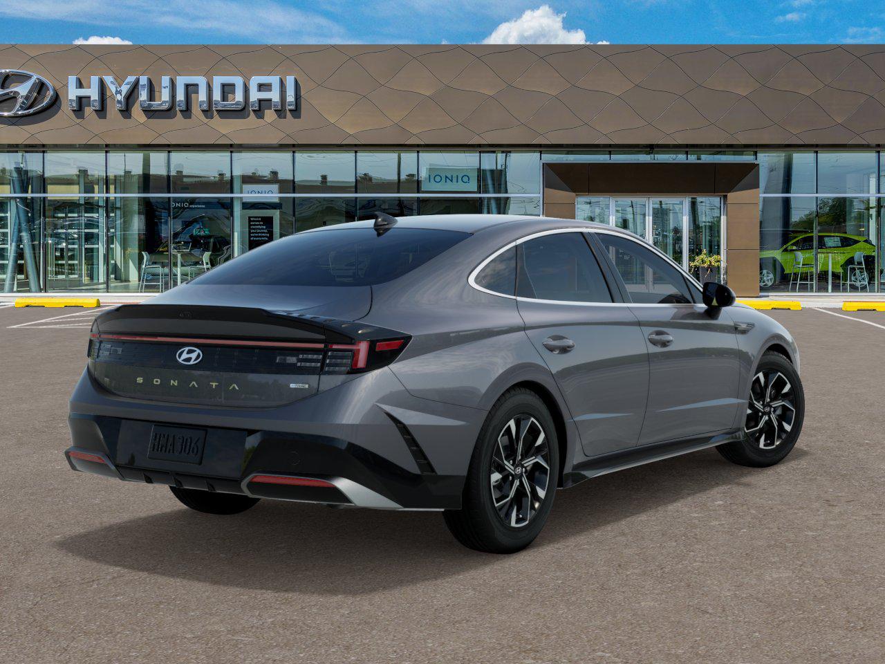 2025 Hyundai Sonata SEL photo 2