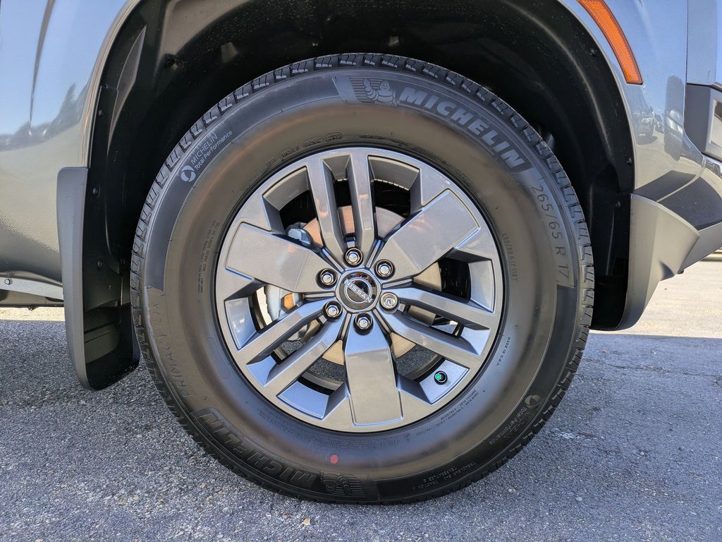 2026 Nissan Frontier SV photo 10