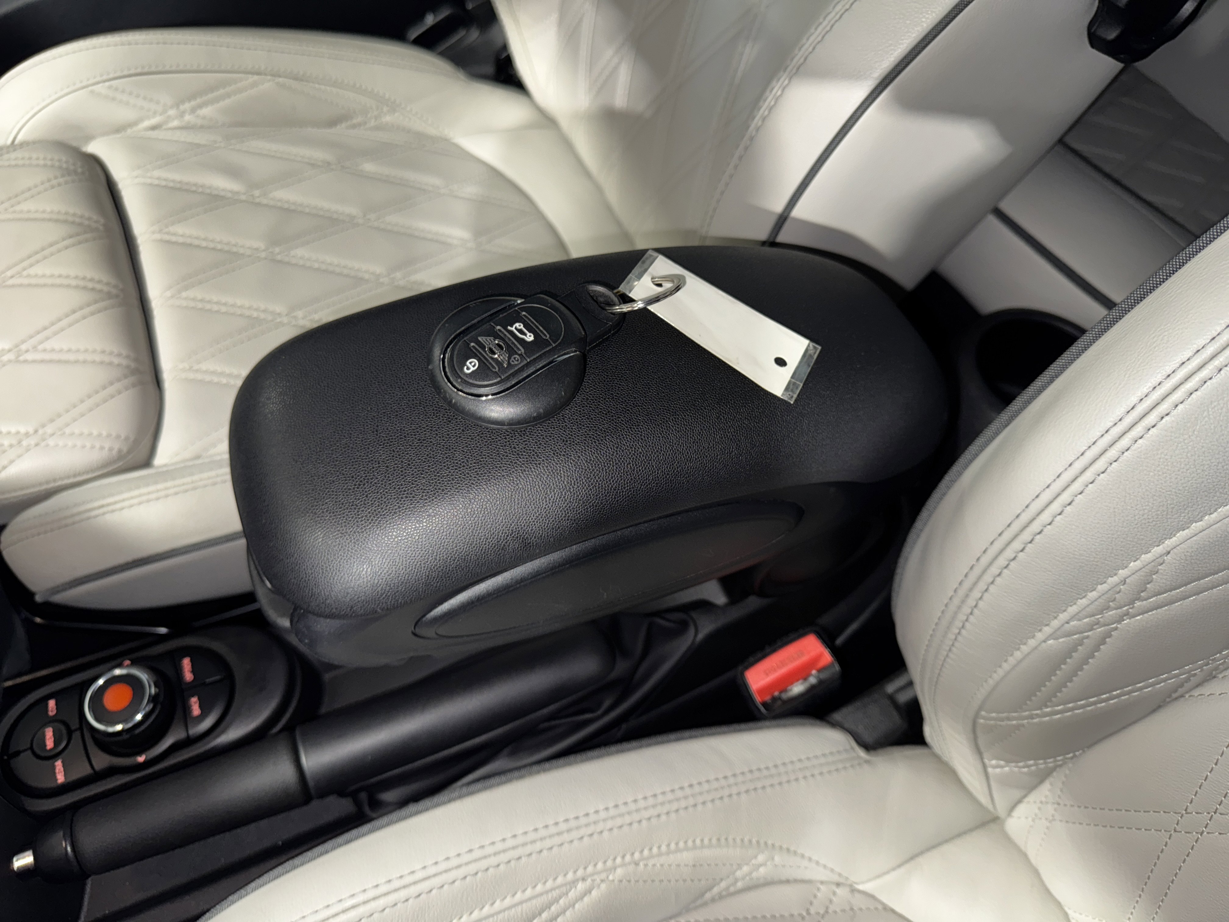 2020 Mini Cooper Convertible S photo 11