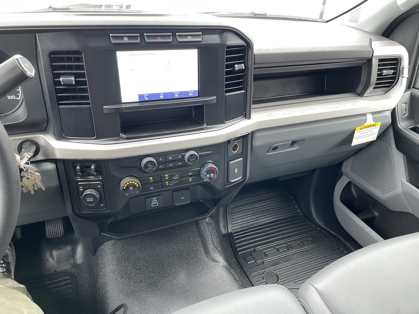 2024 Ford F-550 photo 26