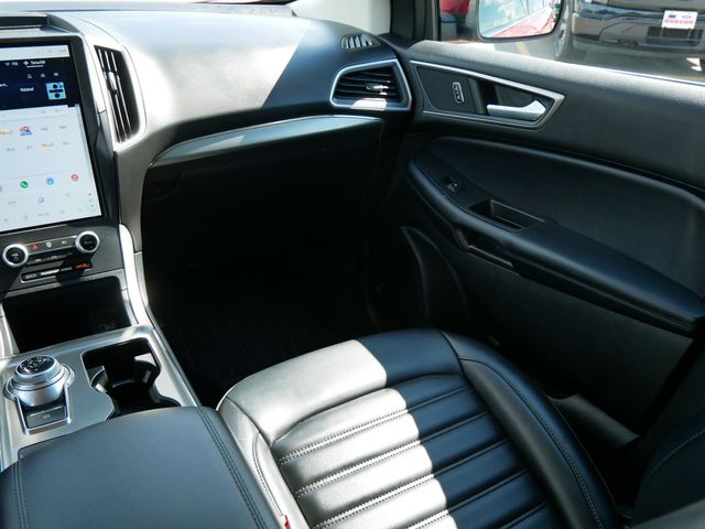 2022 Ford Edge SEL photo 8