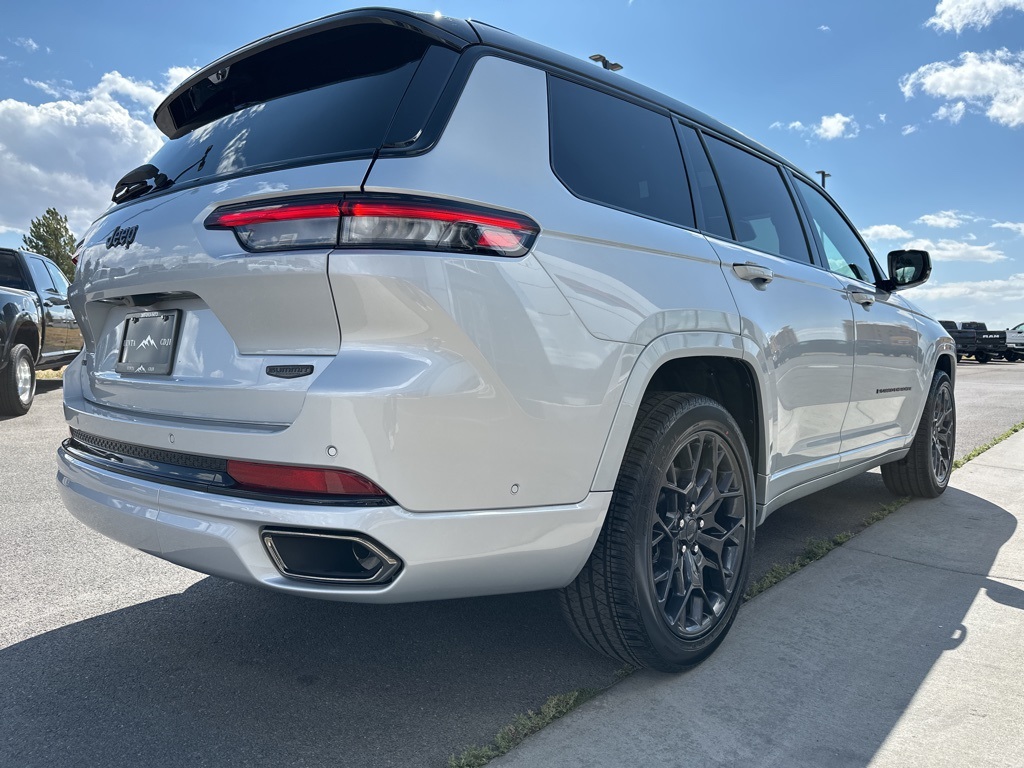 2025 Jeep Grand Cherokee L Summit photo 5
