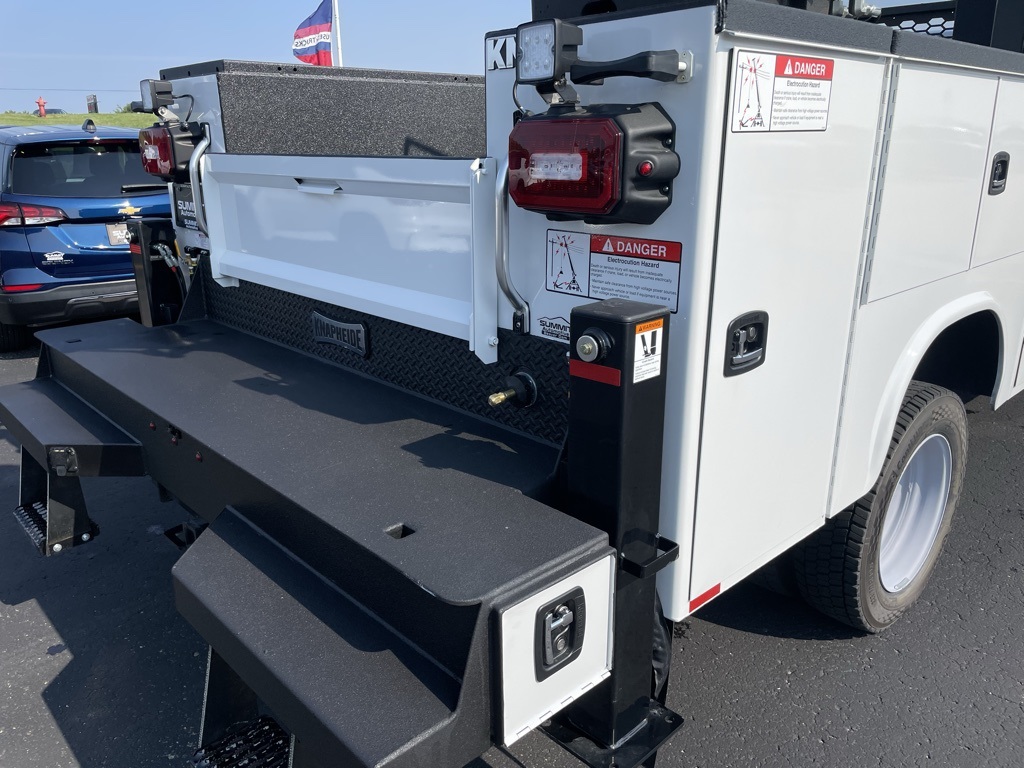 2025 Ford F-550 XL photo 32