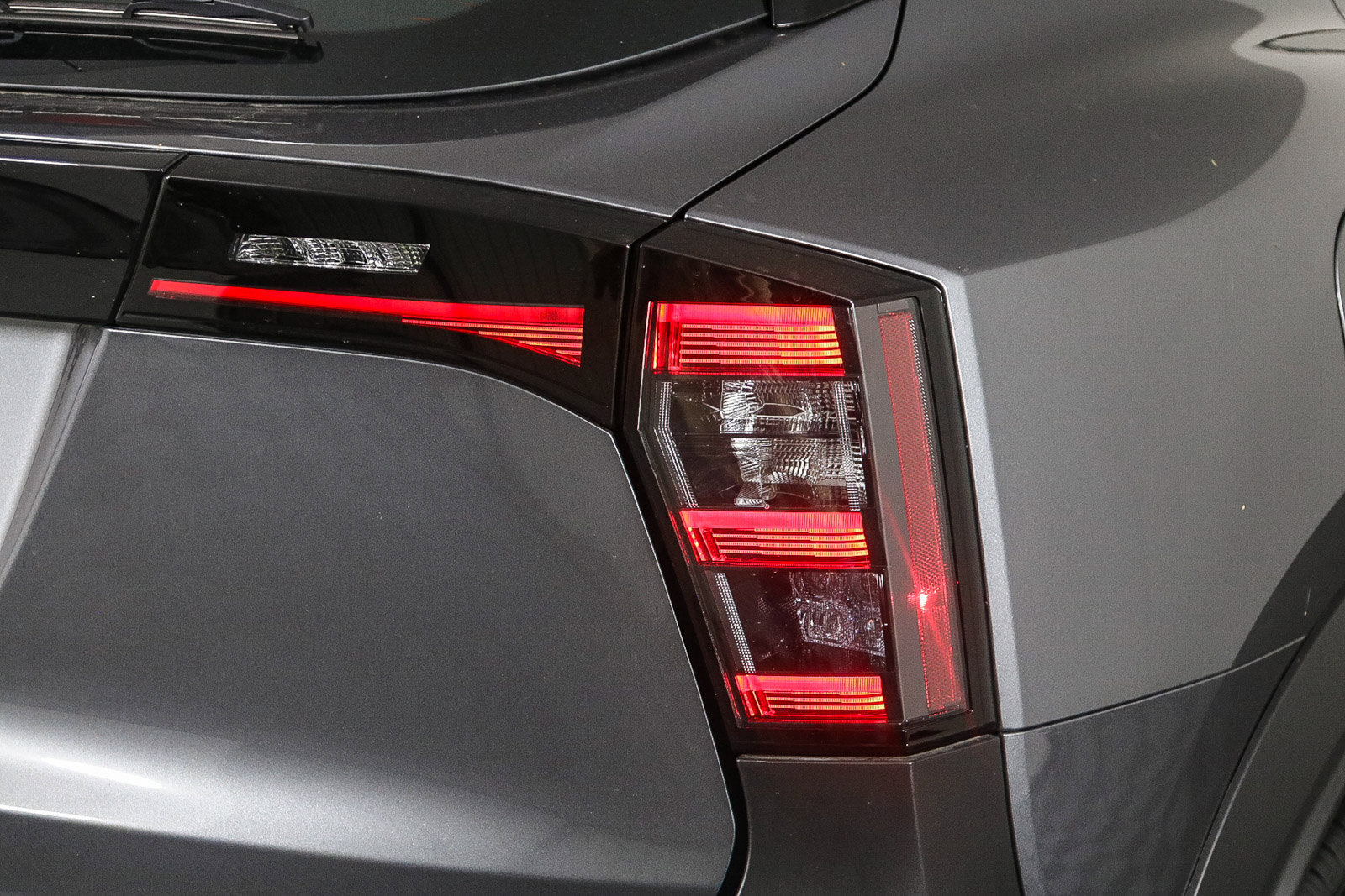 2025 Nissan Kicks S photo 8