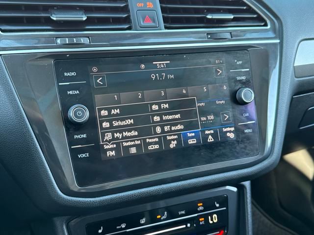 2022 Volkswagen Tiguan SE photo 10