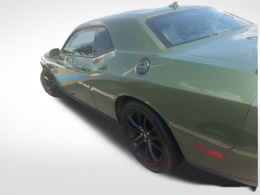 2018 Dodge Challenger SXT Plus