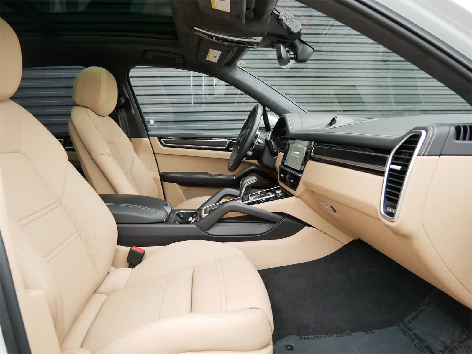 2022 Porsche Cayenne GTS photo 24