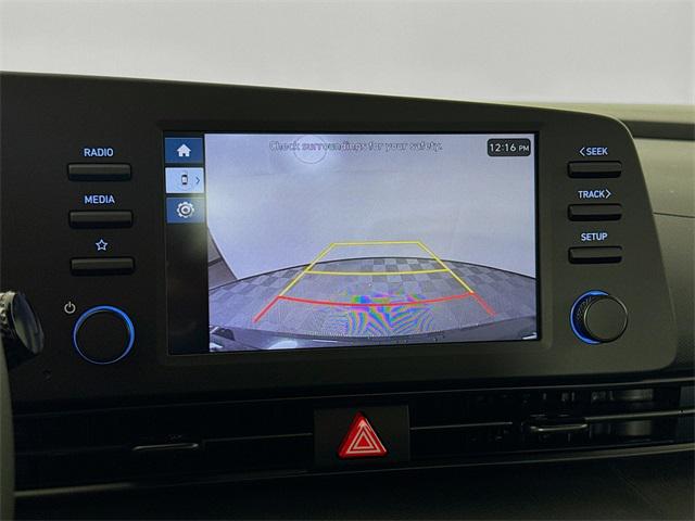 2025 Hyundai Elantra SEL Sport photo 16