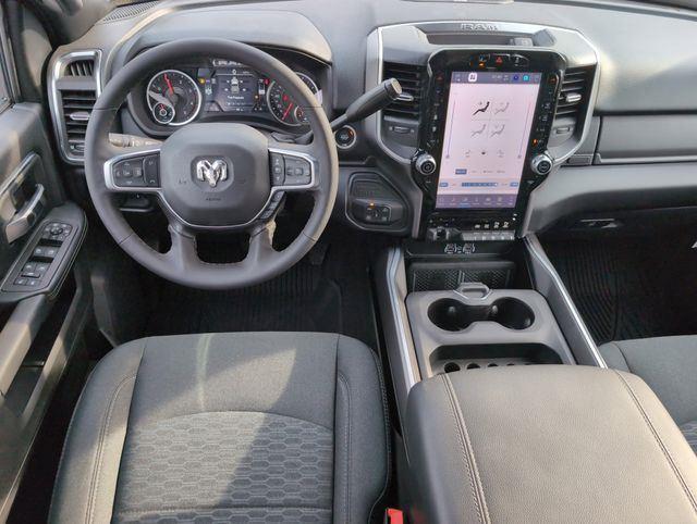 2025 Ram 2500 Big Horn photo 24