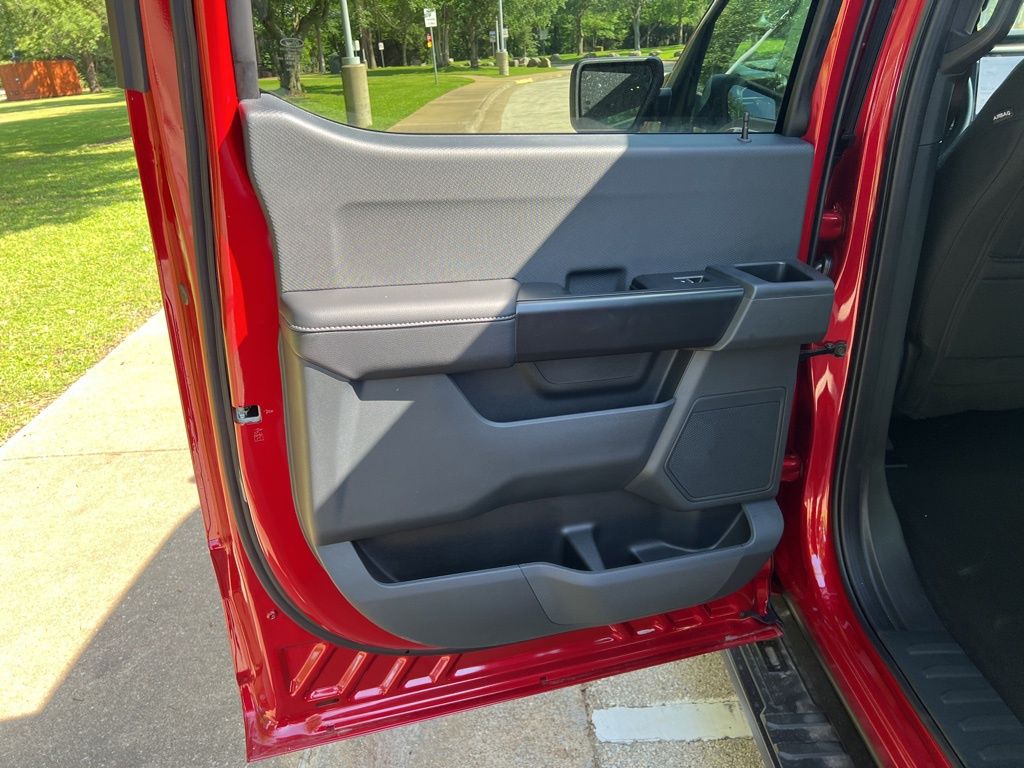 2025 Ford F-150 STX photo 28