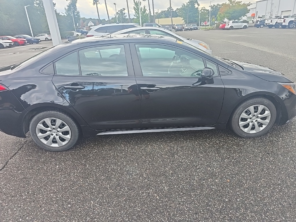 2023 Toyota Corolla LE photo 4