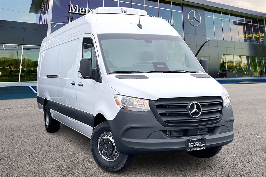 2025 Mercedes-Benz Sprinter Cargo Van Base's photo