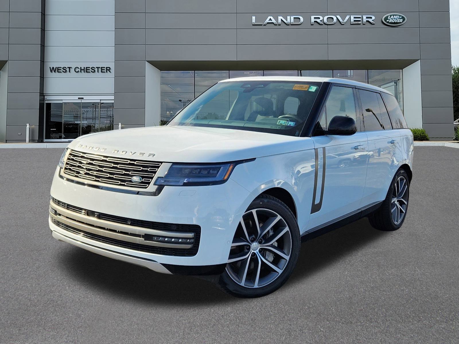 2025 Land Rover Range Rover SE's photo
