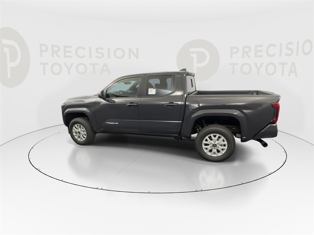 2025 Toyota Tacoma SR5 photo 12