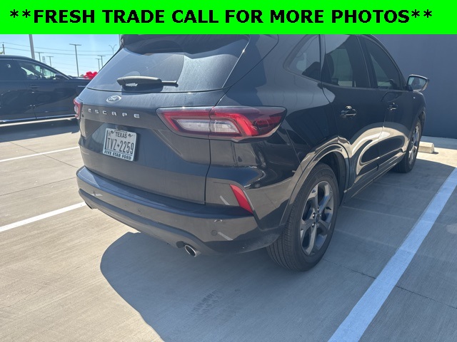 2023 Ford Escape ST-Line photo 4