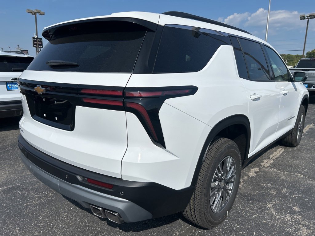 2026 Chevrolet Traverse photo 3