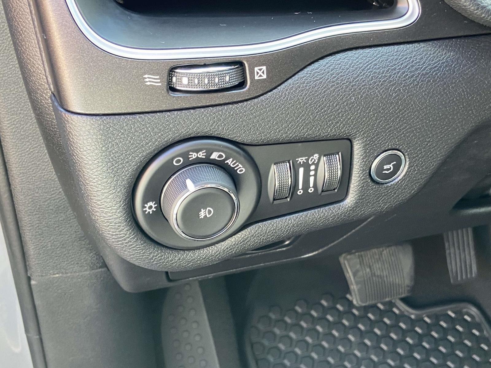 2019 Jeep Cherokee Trailhawk photo 10
