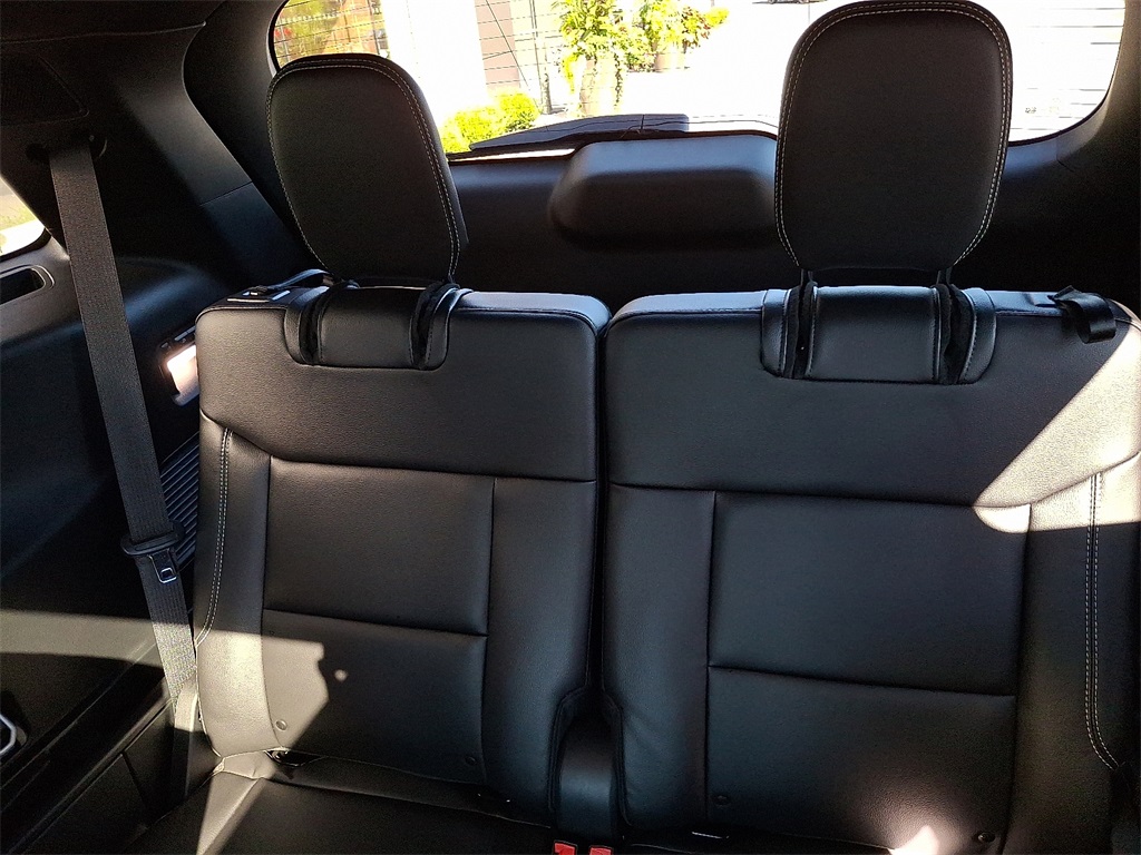 2023 Ford Explorer ST photo 8
