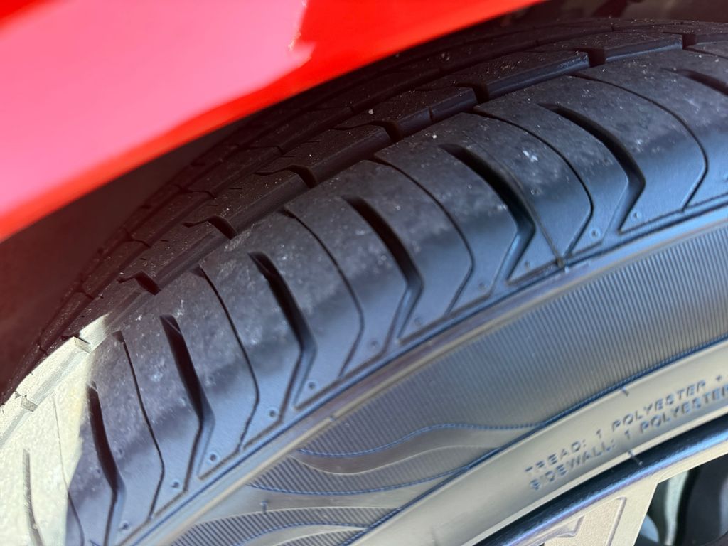 2018 Dodge Challenger R/T photo 22