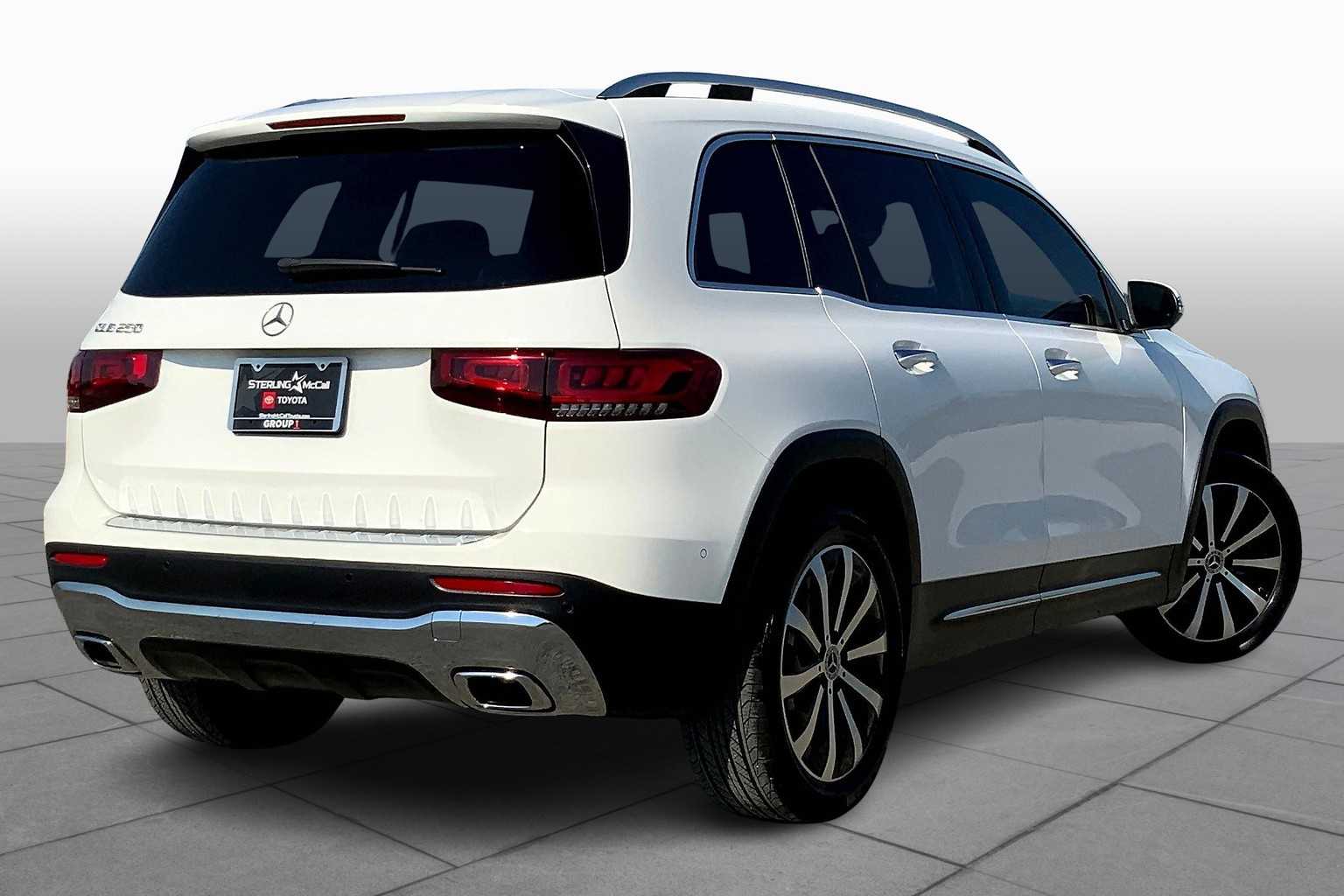2021 Mercedes Benz GLB 250 photo 12