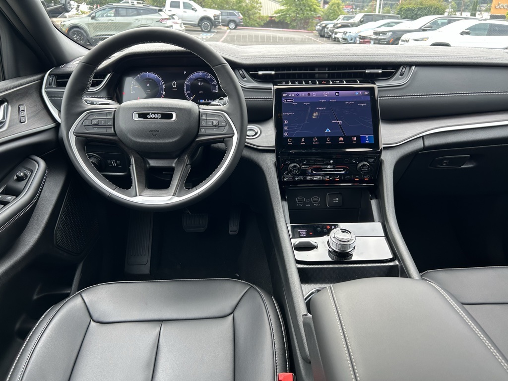 2025 Jeep Grand Cherokee Limited photo 23