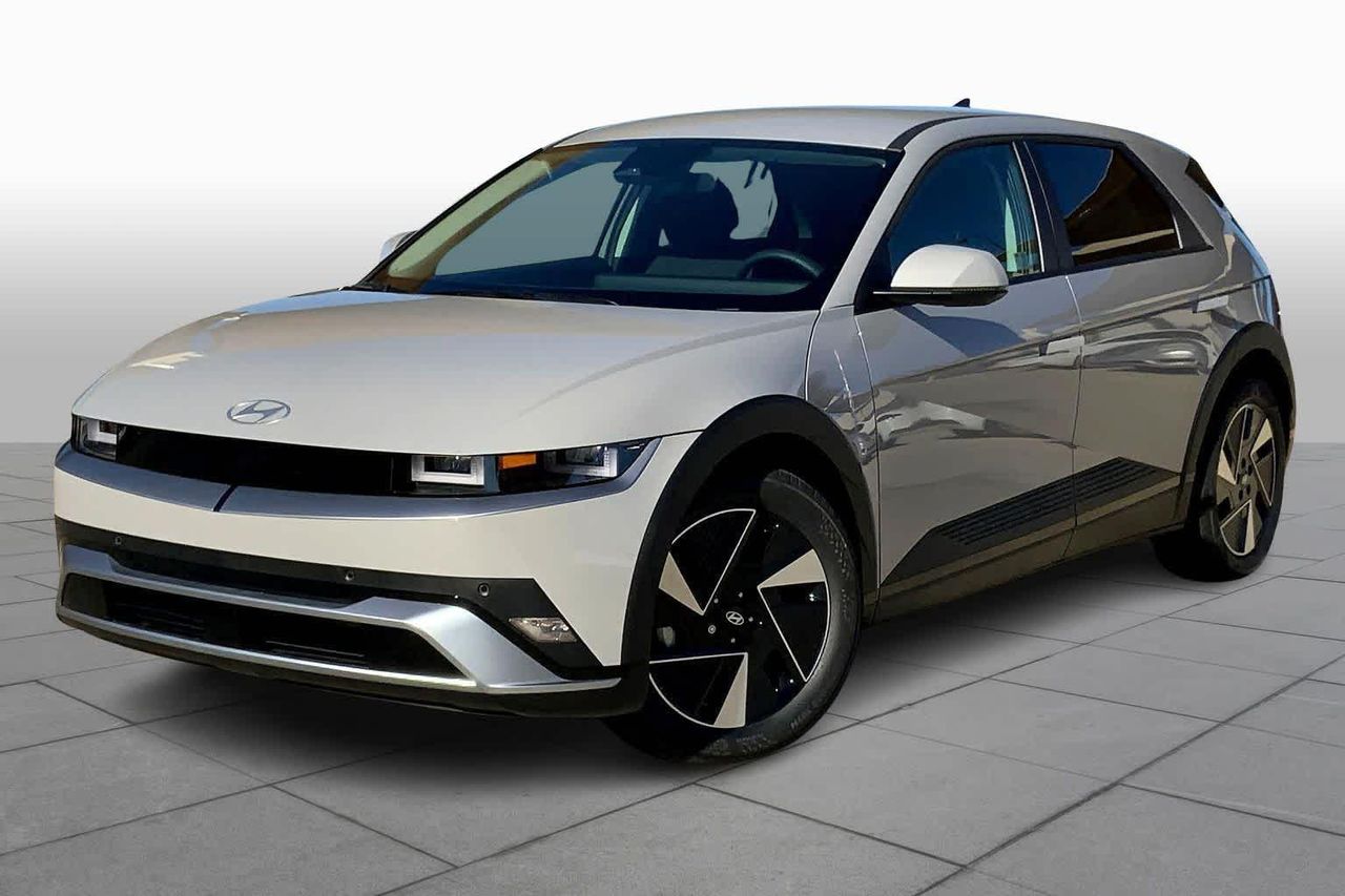 2026 Hyundai IONIQ 5 SE's photo