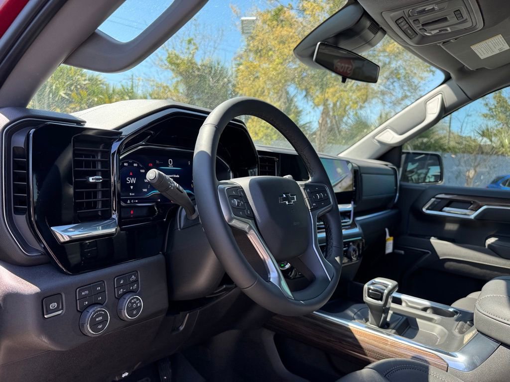 2025 Chevrolet Silverado 1500 RST photo 22