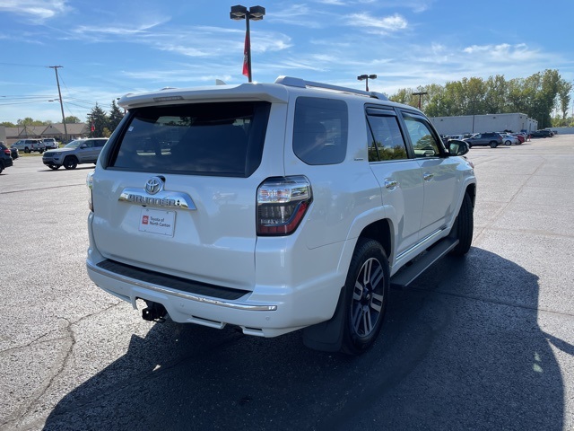 2022 Toyota 4Runner Limited photo 3