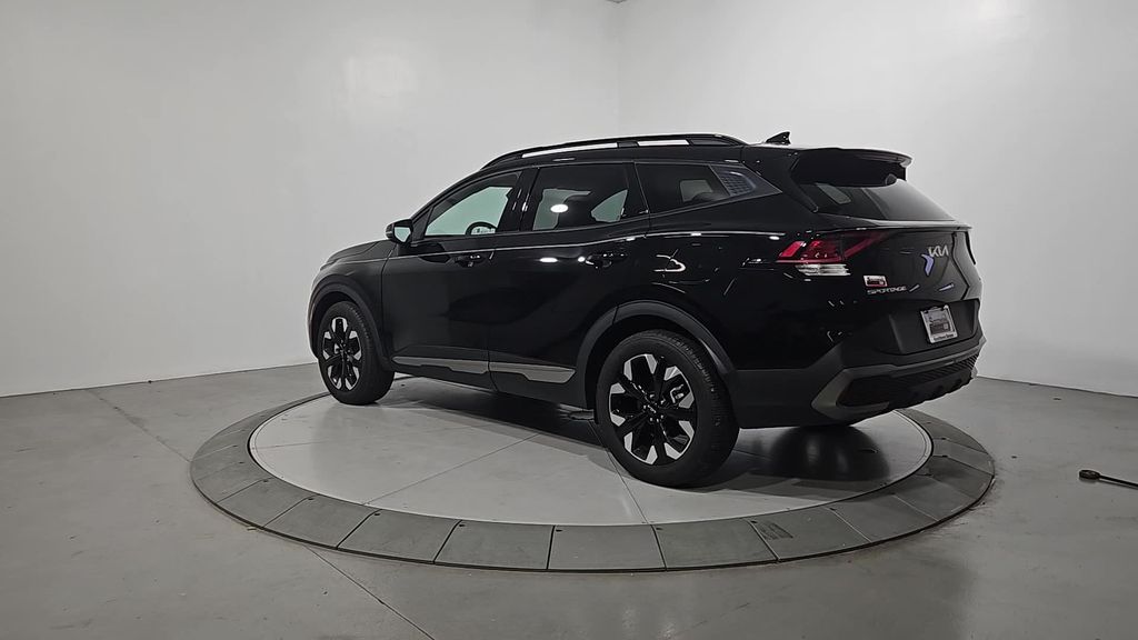 2024 Kia Sportage X-Line photo 3