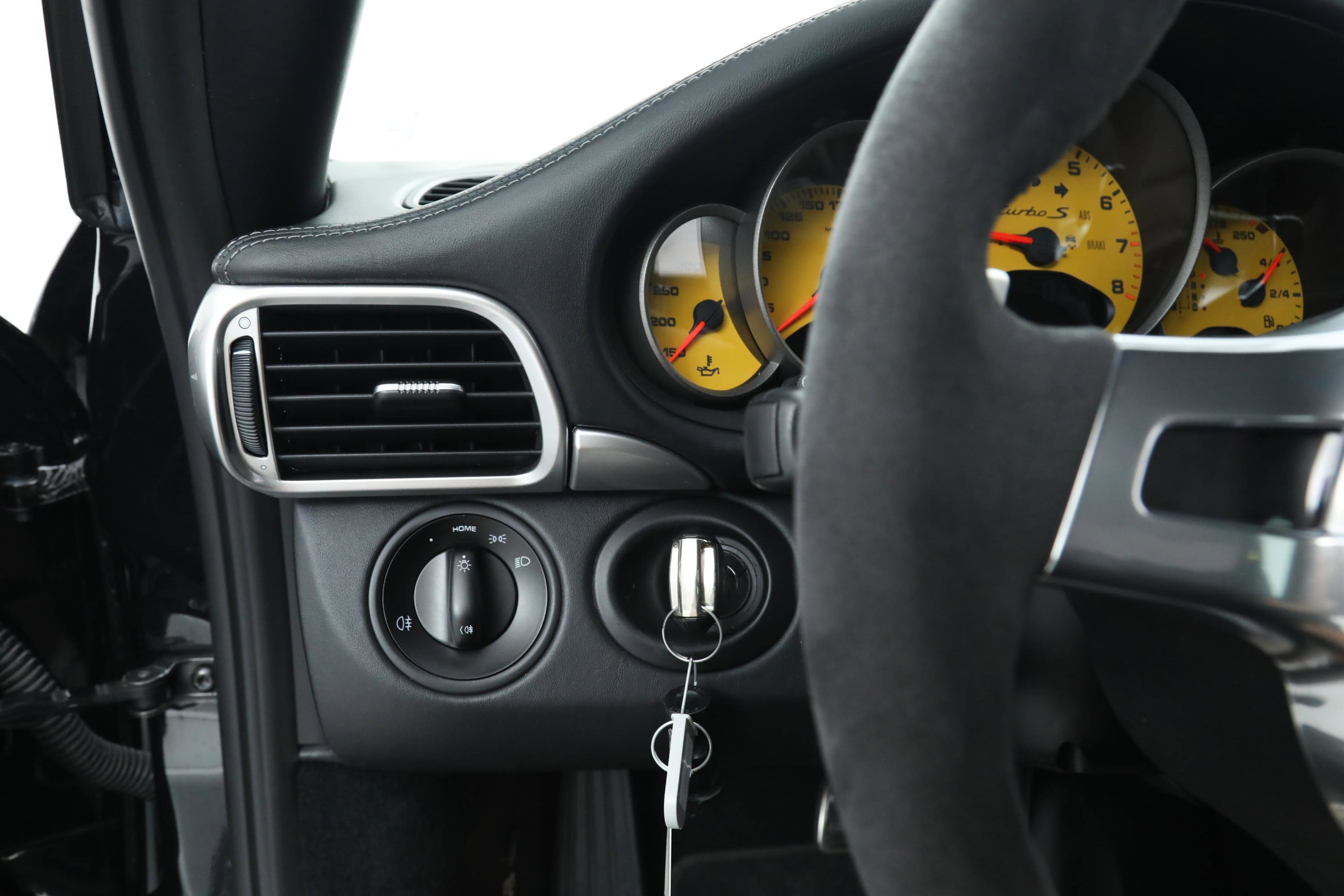 2012 Porsche 911 Turbo S photo 27