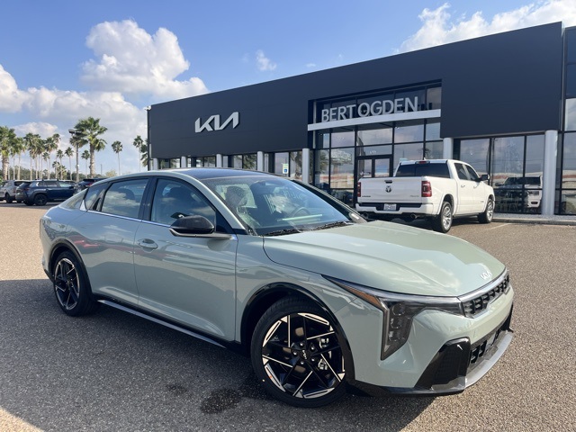 2025 Kia K4 GT-Line's photo