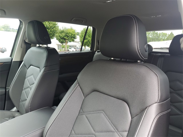 2026 Volkswagen Atlas SE Technology photo 18