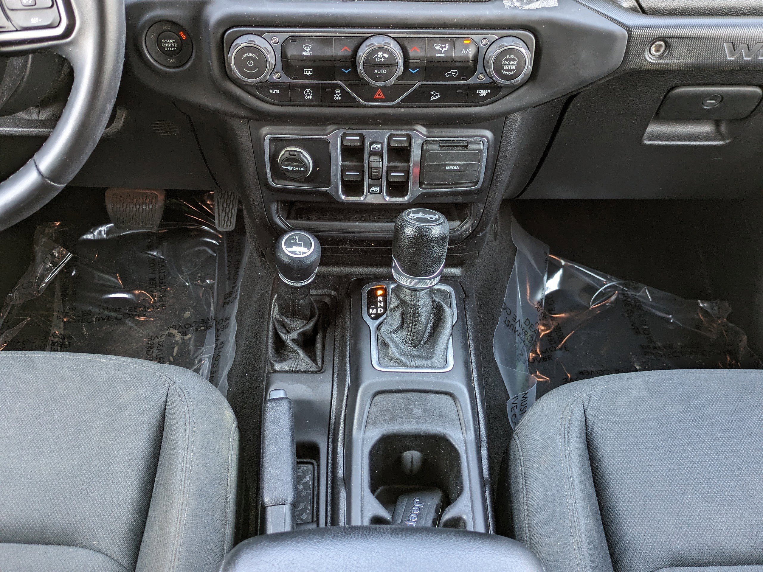 2018 Jeep Wrangler Unlimited Sport S photo 17