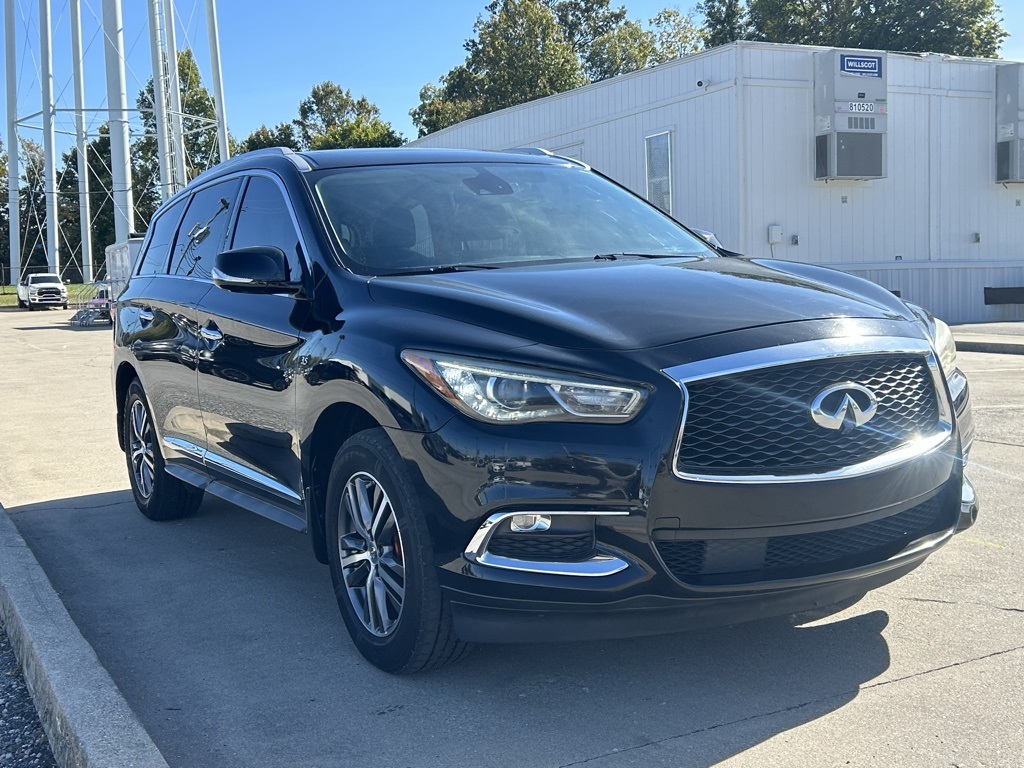 2019 Infiniti QX60 Luxe photo 3