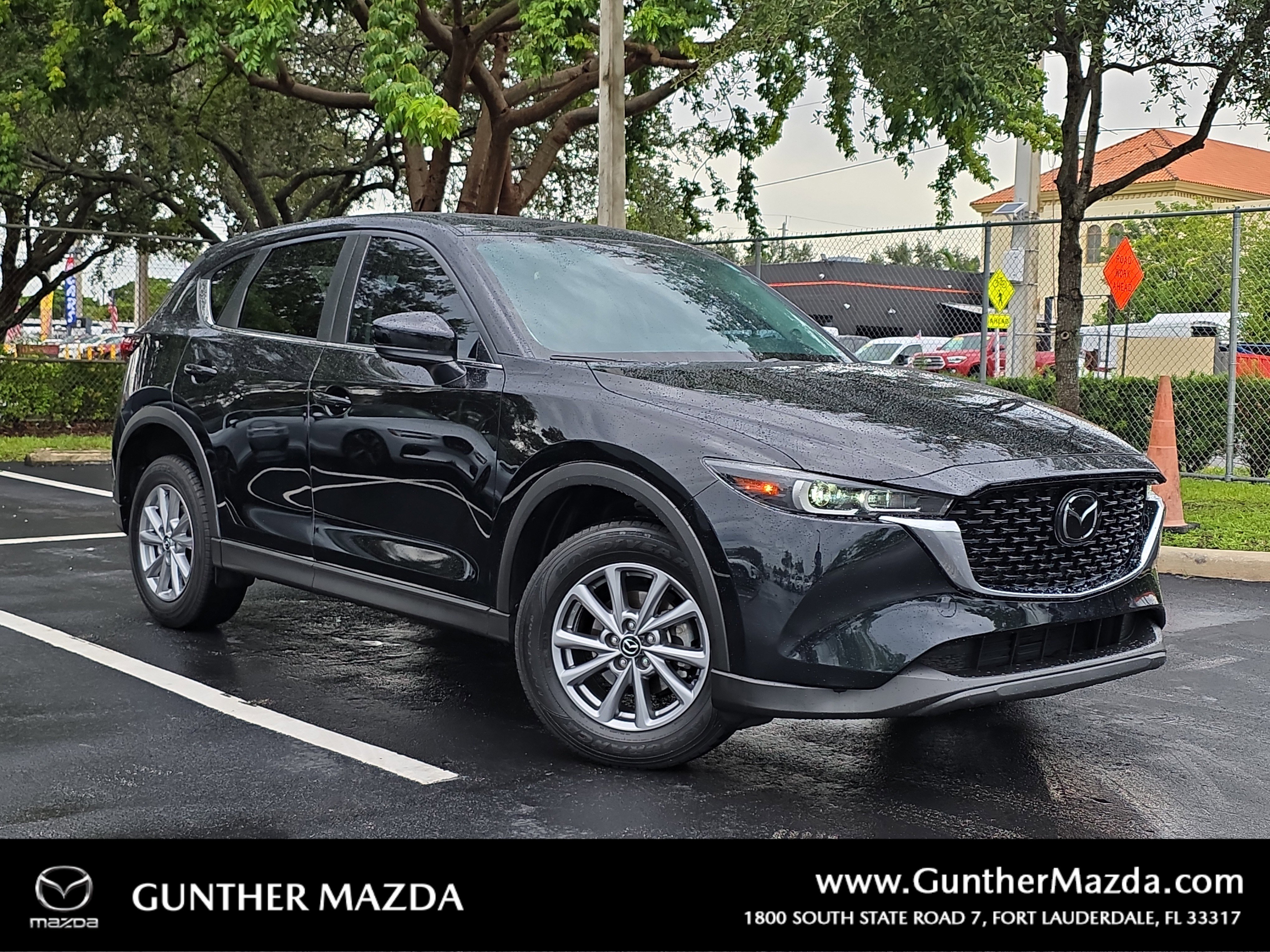 2023 Mazda CX-5 S Preferred package's photo
