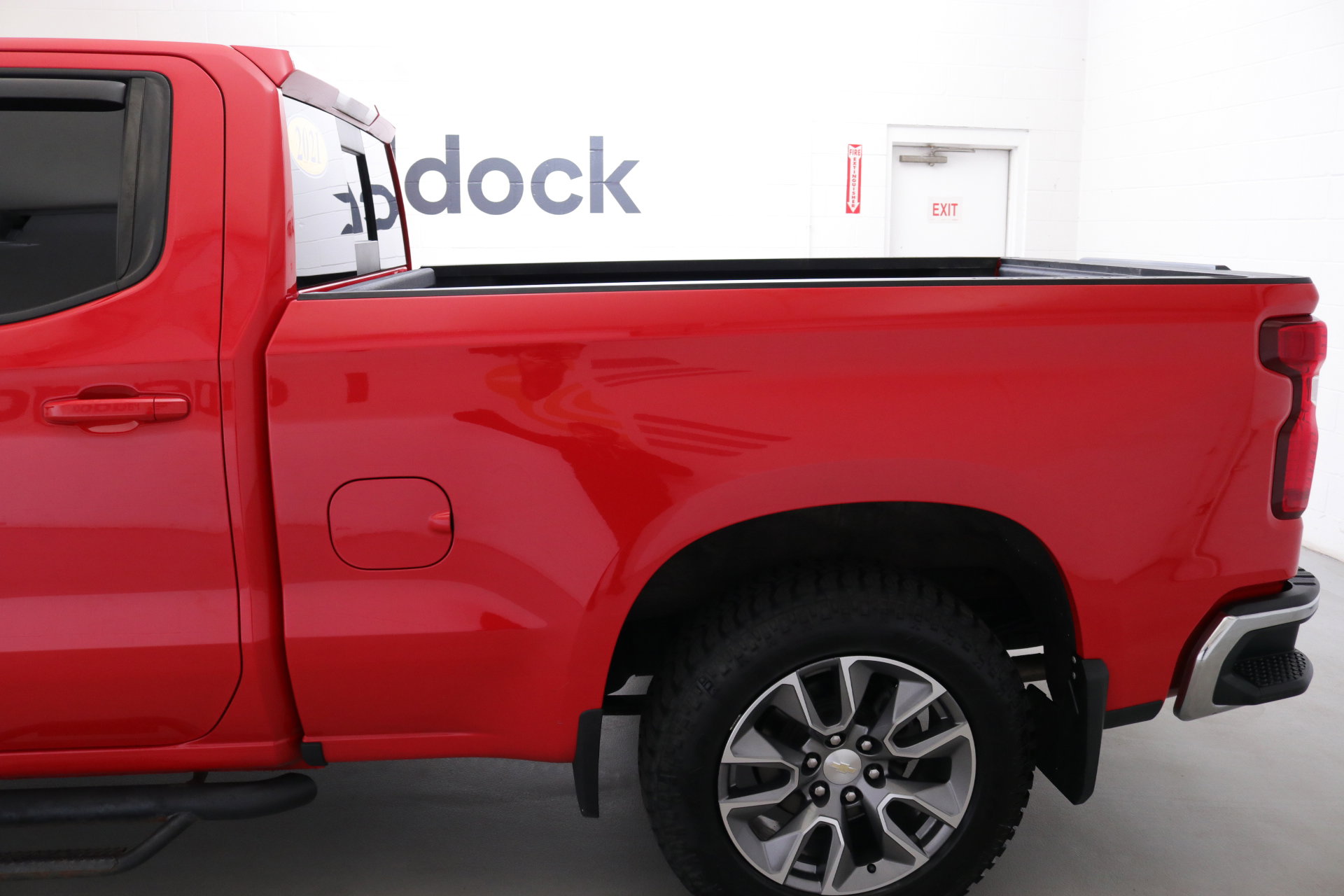 2021 Chevrolet Silverado 1500 LT photo 5