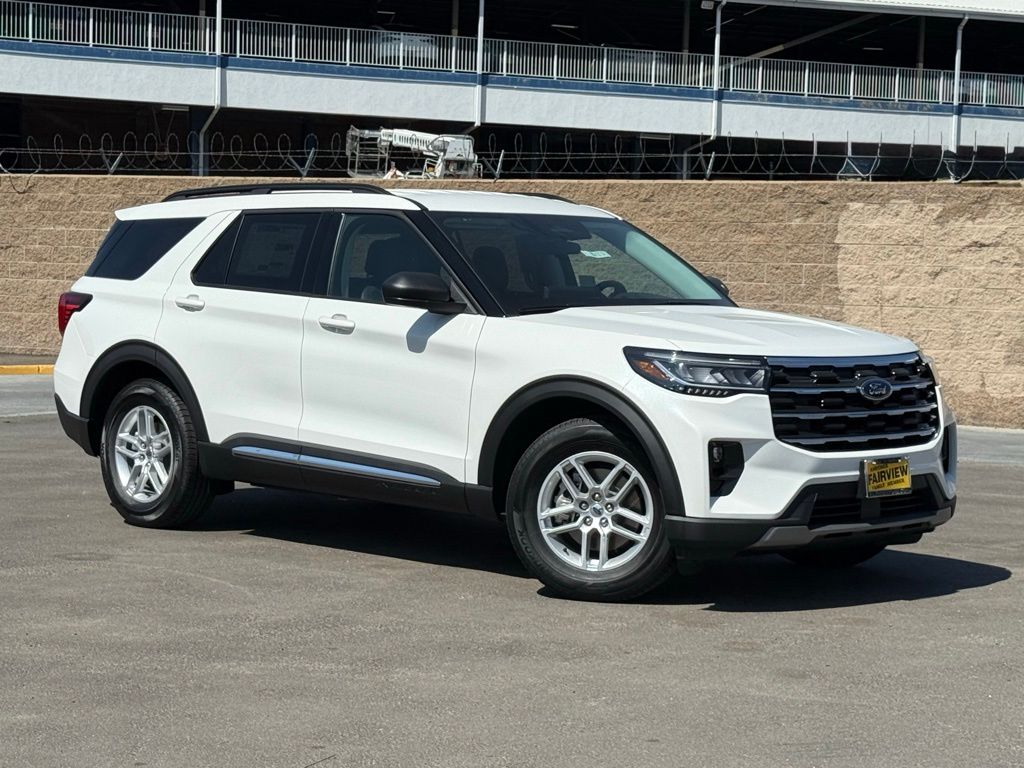2025 Ford Explorer Active's photo