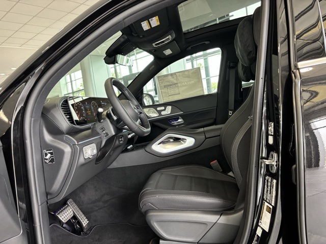 2026 Mercedes Benz GLS 580 4MATIC photo 12